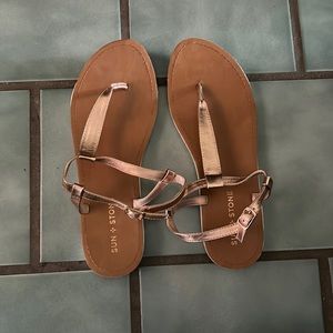 Women rose gold thong sandals